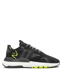 Chaussures de sport noires adidas