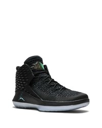 Chaussures de sport noires Jordan