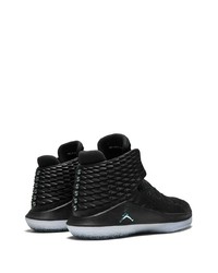 Chaussures de sport noires Jordan