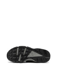 Chaussures de sport noires Nike