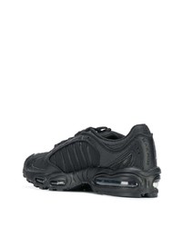 Chaussures de sport noires Nike