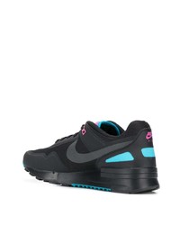 Chaussures de sport noires Nike