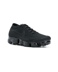 Chaussures de sport noires Nike