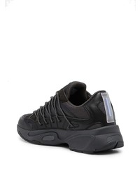 Chaussures de sport noires McQ