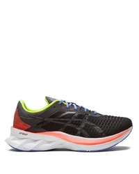 Chaussures de sport noires Asics