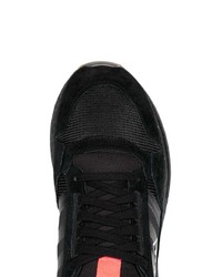 Chaussures de sport noires adidas