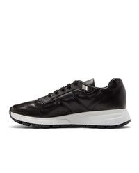 Chaussures de sport noires Prada