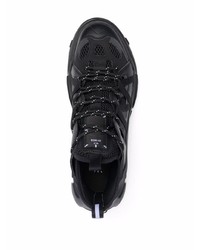 Chaussures de sport noires McQ