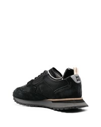 Chaussures de sport noires Moma