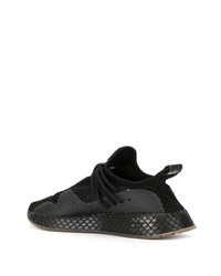 Chaussures de sport noires adidas