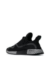 Chaussures de sport noires adidas