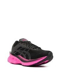 Chaussures de sport noires Asics