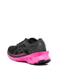 Chaussures de sport noires Asics