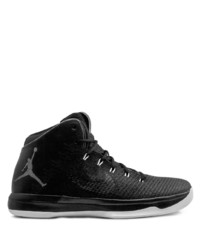 Chaussures de sport noires Jordan