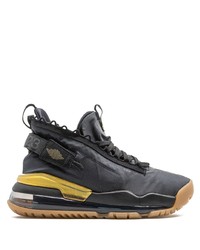 Chaussures de sport noires Jordan