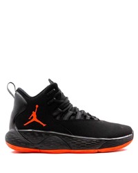 Chaussures de sport noires Jordan