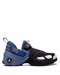 Chaussures de sport noires Jordan