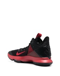 Chaussures de sport noires Nike