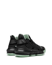 Chaussures de sport noires Nike