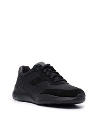 Chaussures de sport noires Geox