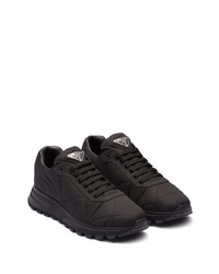 Chaussures de sport noires Prada