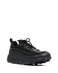 Chaussures de sport noires McQ