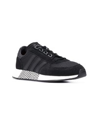 Chaussures de sport noires adidas