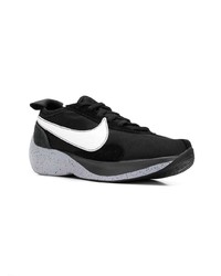 Chaussures de sport noires Nike