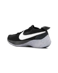 Chaussures de sport noires Nike