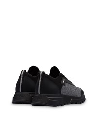 Chaussures de sport noires Prada