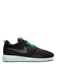 Chaussures de sport noires Nike