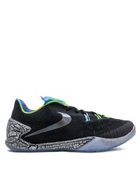 Chaussures de sport noires Nike