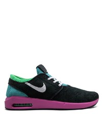 Chaussures de sport noires Nike