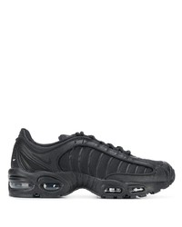 Chaussures de sport noires Nike