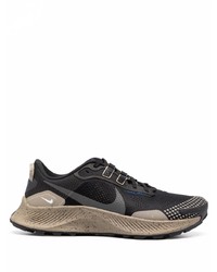 Chaussures de sport noires Nike