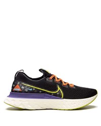 Chaussures de sport noires Nike