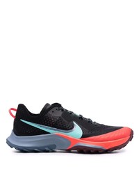 Chaussures de sport noires Nike