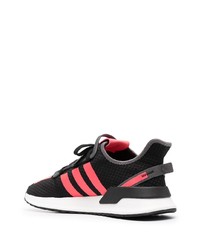 Chaussures de sport noires adidas