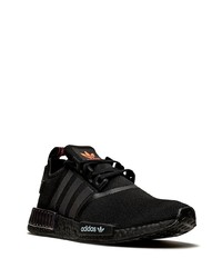 Chaussures de sport noires adidas