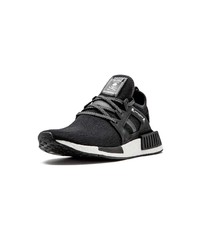 Chaussures de sport noires adidas