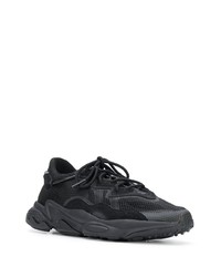 Chaussures de sport noires adidas