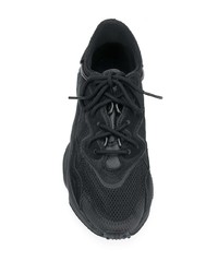 Chaussures de sport noires adidas