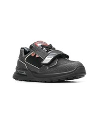 Chaussures de sport noires Prada