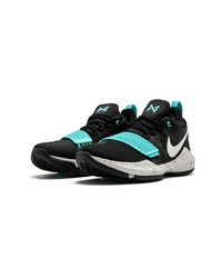 Chaussures de sport noires Nike