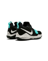 Chaussures de sport noires Nike