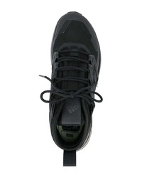 Chaussures de sport noires adidas