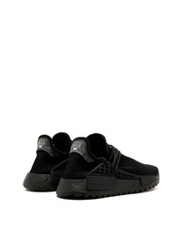 Chaussures de sport noires Adidas By Pharrell Williams