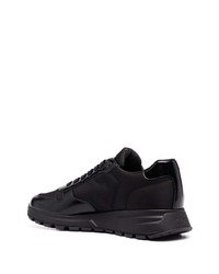 Chaussures de sport noires Prada