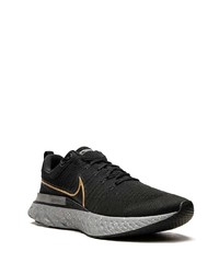 Chaussures de sport noires Nike