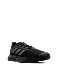 Chaussures de sport noires adidas